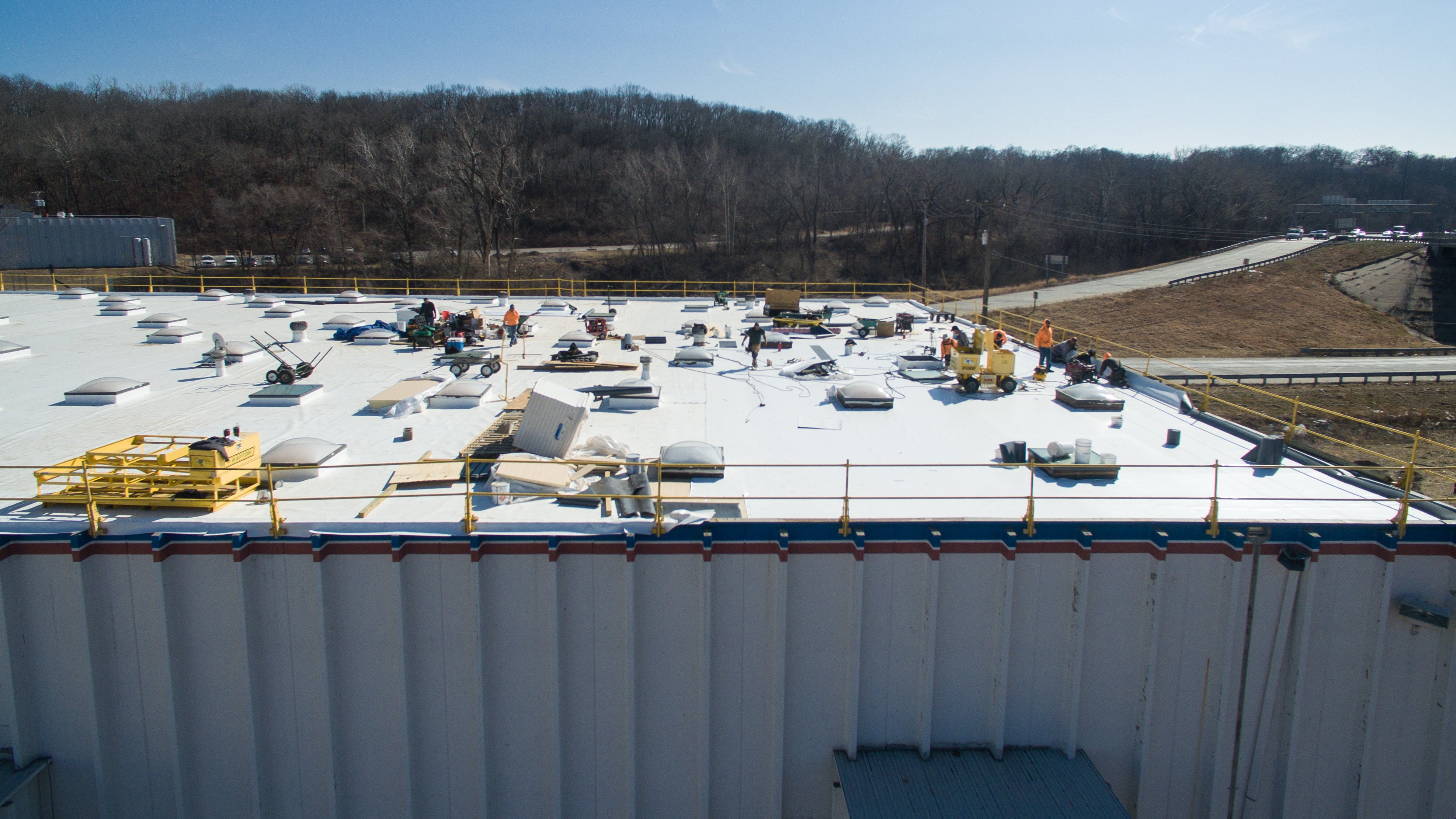 Handrails for Commercial Roofing – Leading Edge Safety